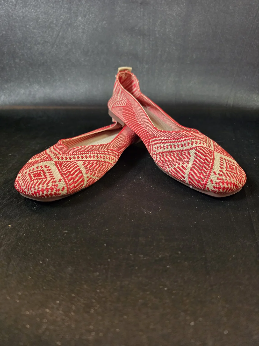 Women's Red Geometric Knit Ballet Flats Slip-On Shoes US 7 EU 38 Casual Comfort